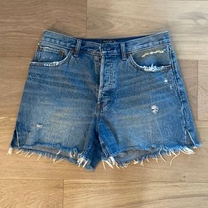 Abercrombie denim shorts! High rise 4” short!